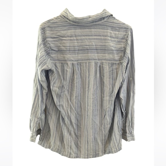 Athleta Women's Casual Long Sleeve Lightweight Button Up Shirt Size Medium - Picture 2 of 7